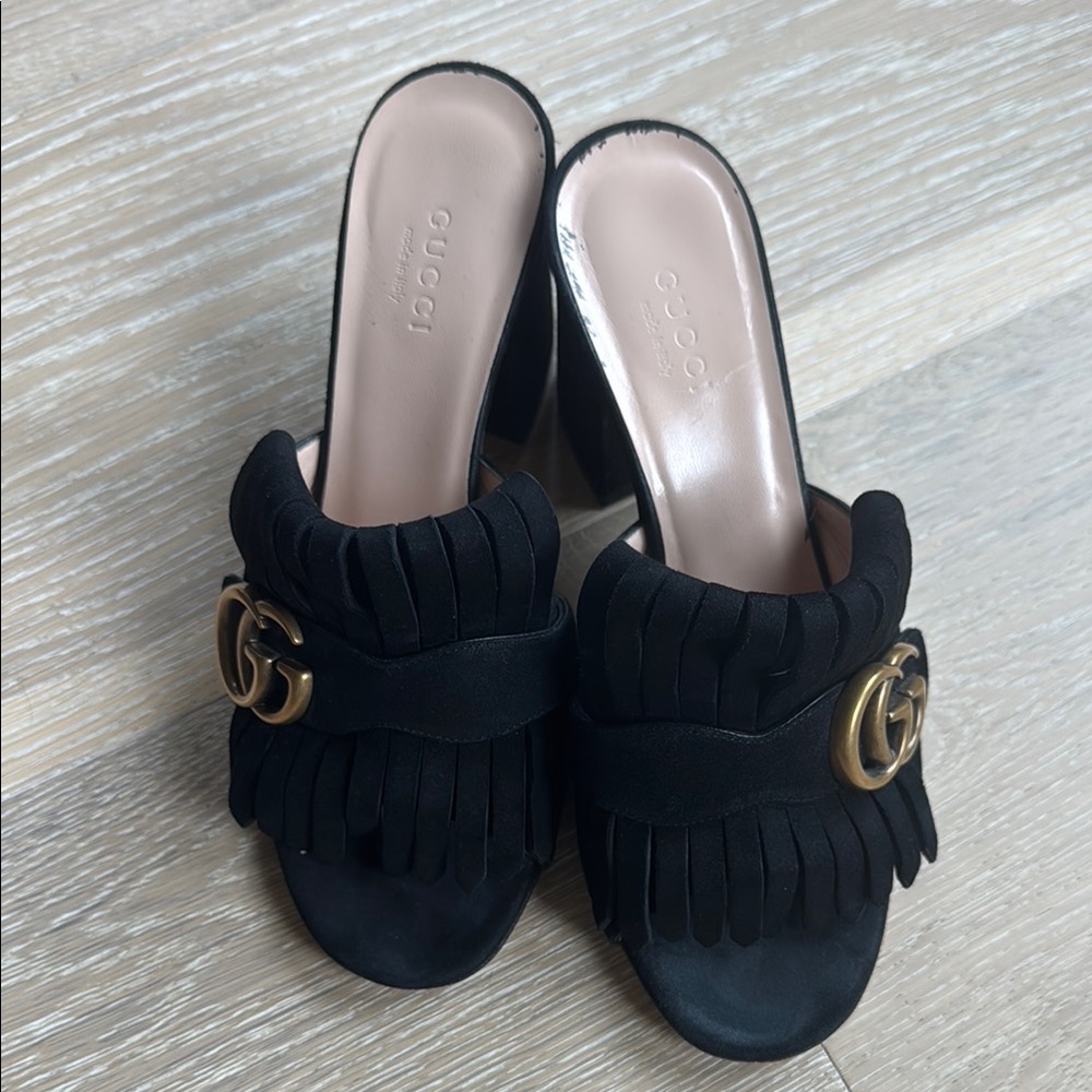 Authentic Gucci Marmont Black Mules slides with Elegant Gold Chain - Picture 2 of 6